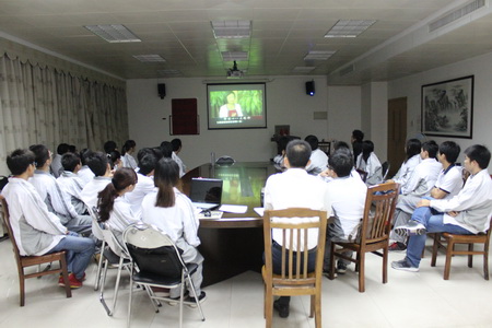 学习党代会精神 提升党支部活力——记信息工程学院2010级学生党支部专题学习交流会