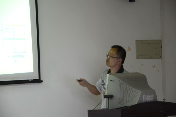 聆听博士后讲座 激发科研热情——记校庆“学术文化月”之四暨信息工程学院博士论坛学术讲座