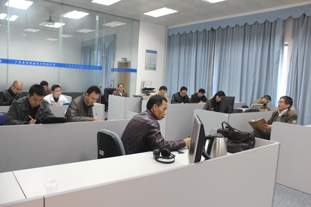 信息工程学院召开期末工作总结会议