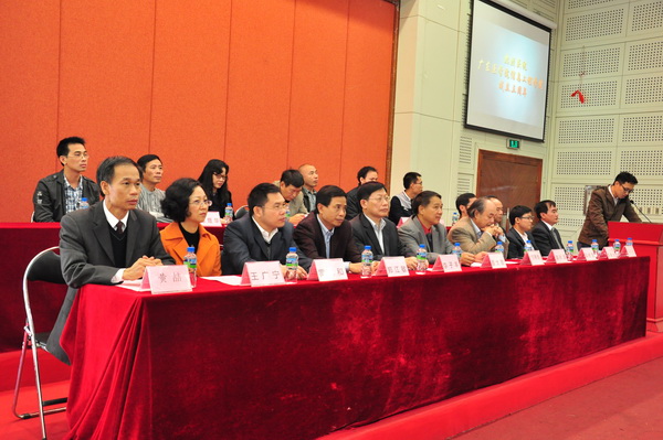 饮水思源 情系母校——记我校信息与医工校友会成立暨校友会换届仪式