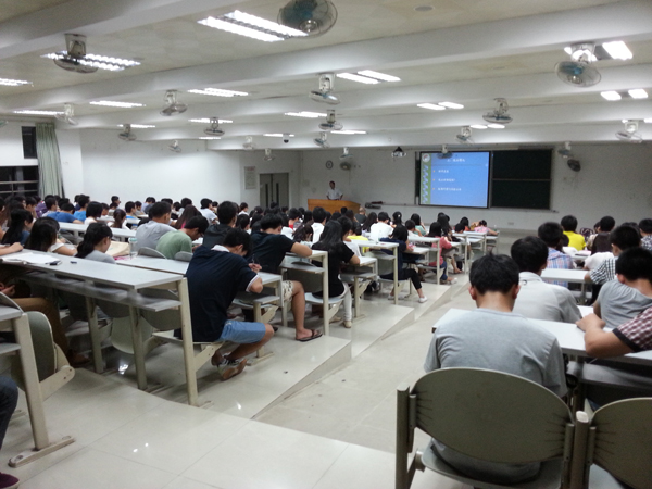 落实党的群众路线,信管专业“教学相长会”促成长