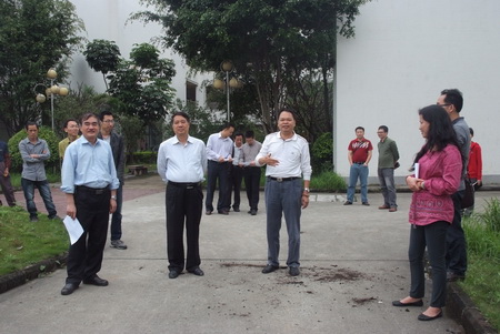 纪念世界地球日,共建美丽校园——记信息工程学院开展校园植树活动