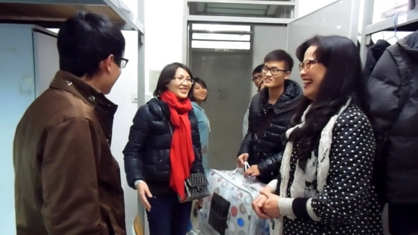 温暖冬日 携手你我------信息工程学院第一届冬日送温暖活动