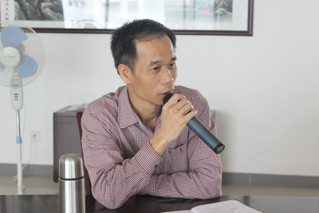 关怀备至躬亲行,实干创新齐探索——记信息工程学院黄喆书记联系公共基础实验教学中心调研座谈会