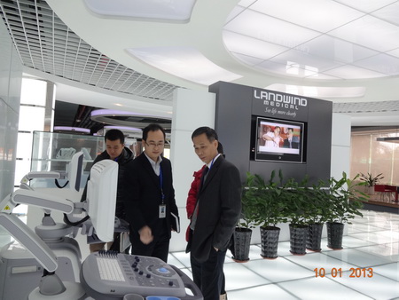 情系学生走访实习基地 深化合作共育优质人才——信息工程学院开展2013届毕业生实习基地走访巡查工作