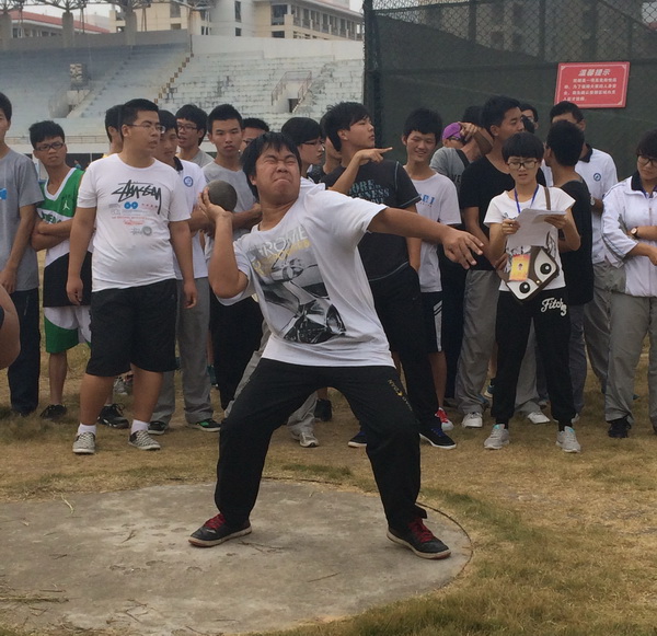 激情信工 似火青春——记信息工程学院第二届院运动会