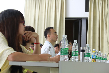 总结过去，hold住大三,展望未来——记信息工程学院2010级15班主题班会