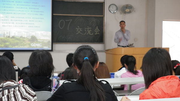 信息工程学院2010级专业学习经验交流会成功举行